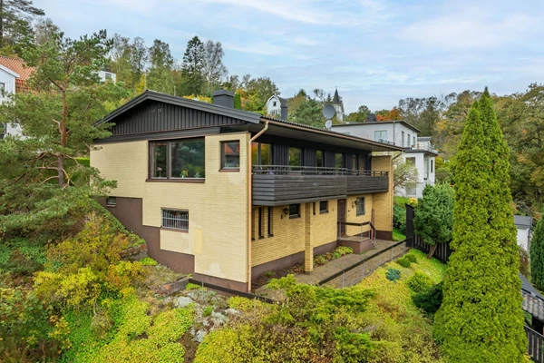 Såld av Christander Fastighetsförmedling