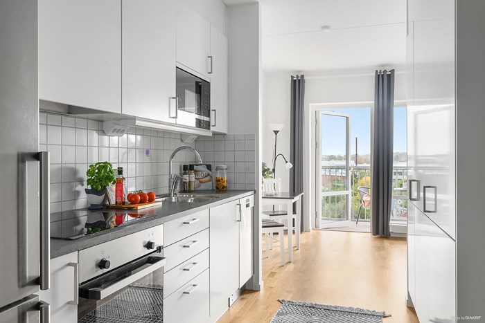 12126262_6-328-16_photo_web